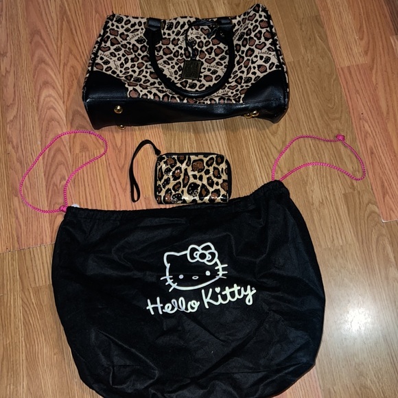 Hello Kitty Brown cheetah print bag with matching purse and cover bag - Picture 2 of 2